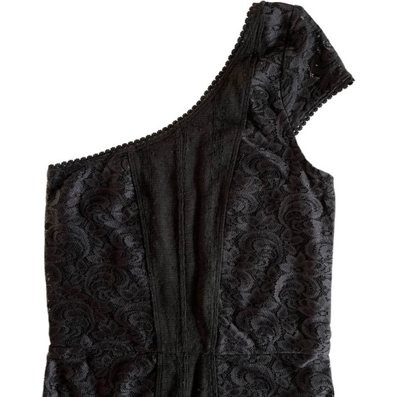 Out From Under One Shoulder Lace Bodysuit NWOT - Picture 2 of 4